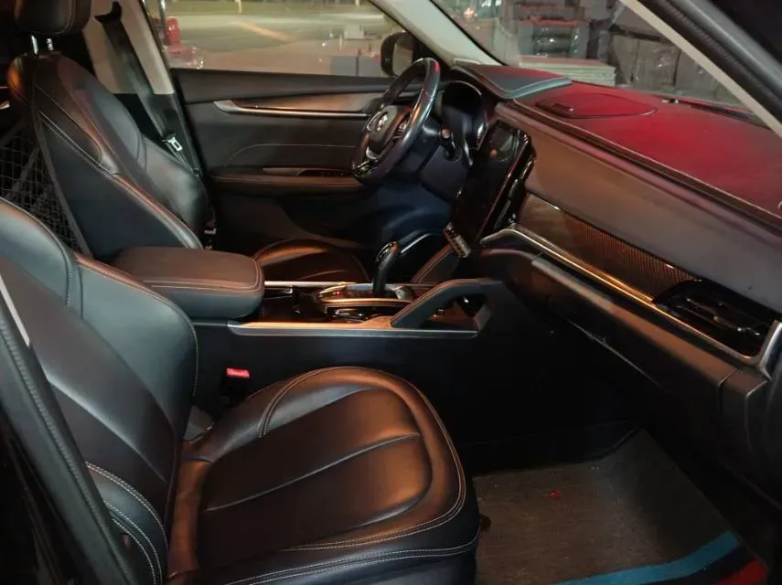 2018 Brilliance Auto V7 1.6T 204HP L4 7DCT,autocango,china used car exporter,china ev exporter,chinese used car exporter,chinese used ev exporter