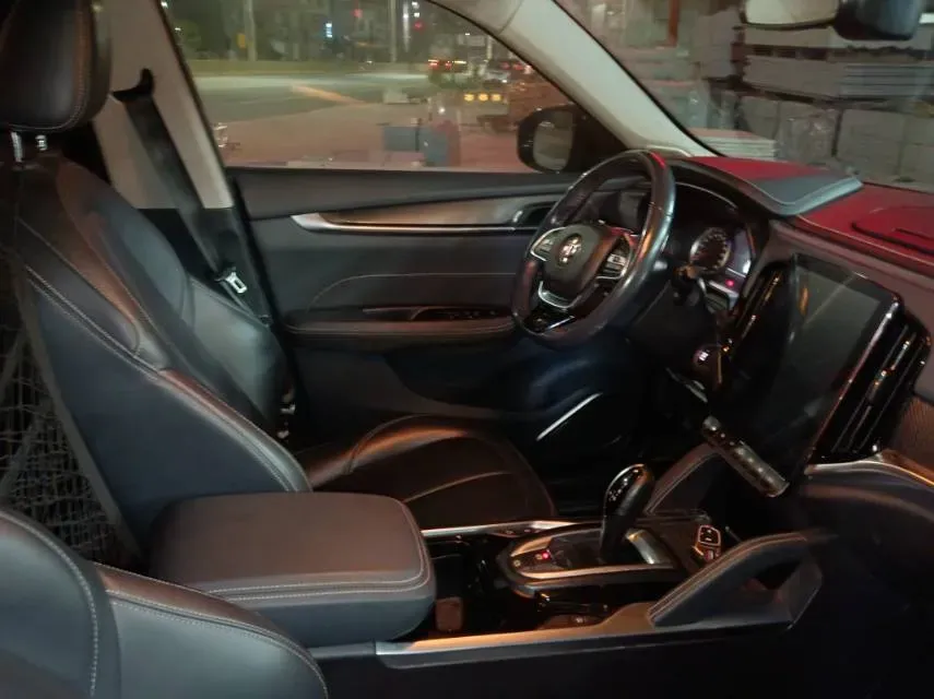 2018 Brilliance Auto V7 1.6T 204HP L4 7DCT,autocango,china used car exporter,china ev exporter,chinese used car exporter,chinese used ev exporter