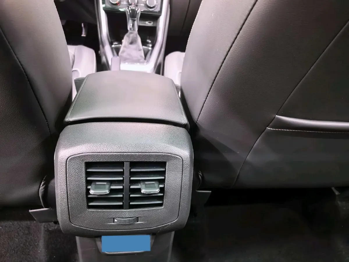 2021 Volkswagen T-Cross 1.5L 113HP L4 6AT,autocango,china used car exporter,china ev exporter,chinese used car exporter,chinese used ev exporter