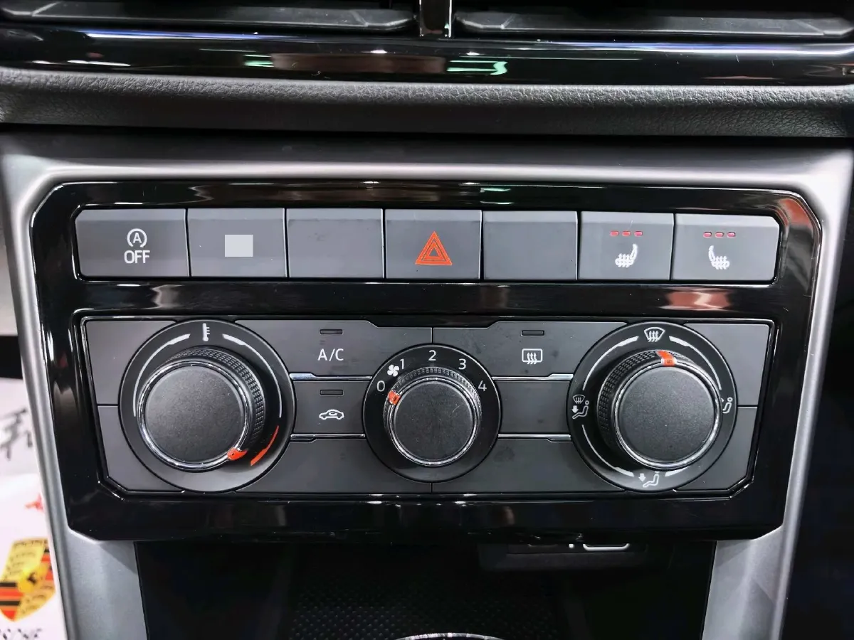 2021 Volkswagen T-Cross 1.5L 113HP L4 6AT,autocango,china used car exporter,china ev exporter,chinese used car exporter,chinese used ev exporter