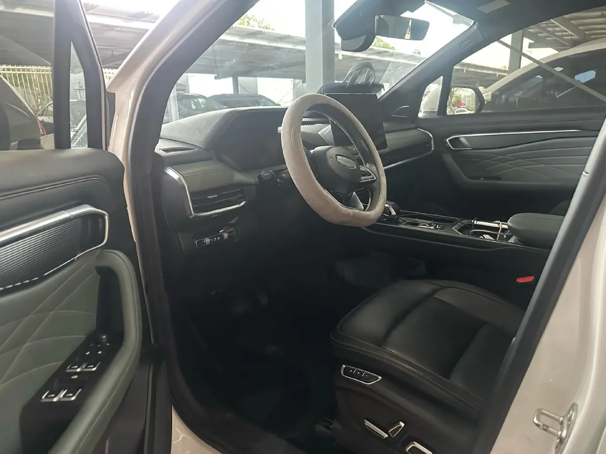 2023 Geely Okavango L 2.0T 218HP L4 7DCT,autocango,china used car exporter,china ev exporter,chinese used car exporter,chinese used ev exporter