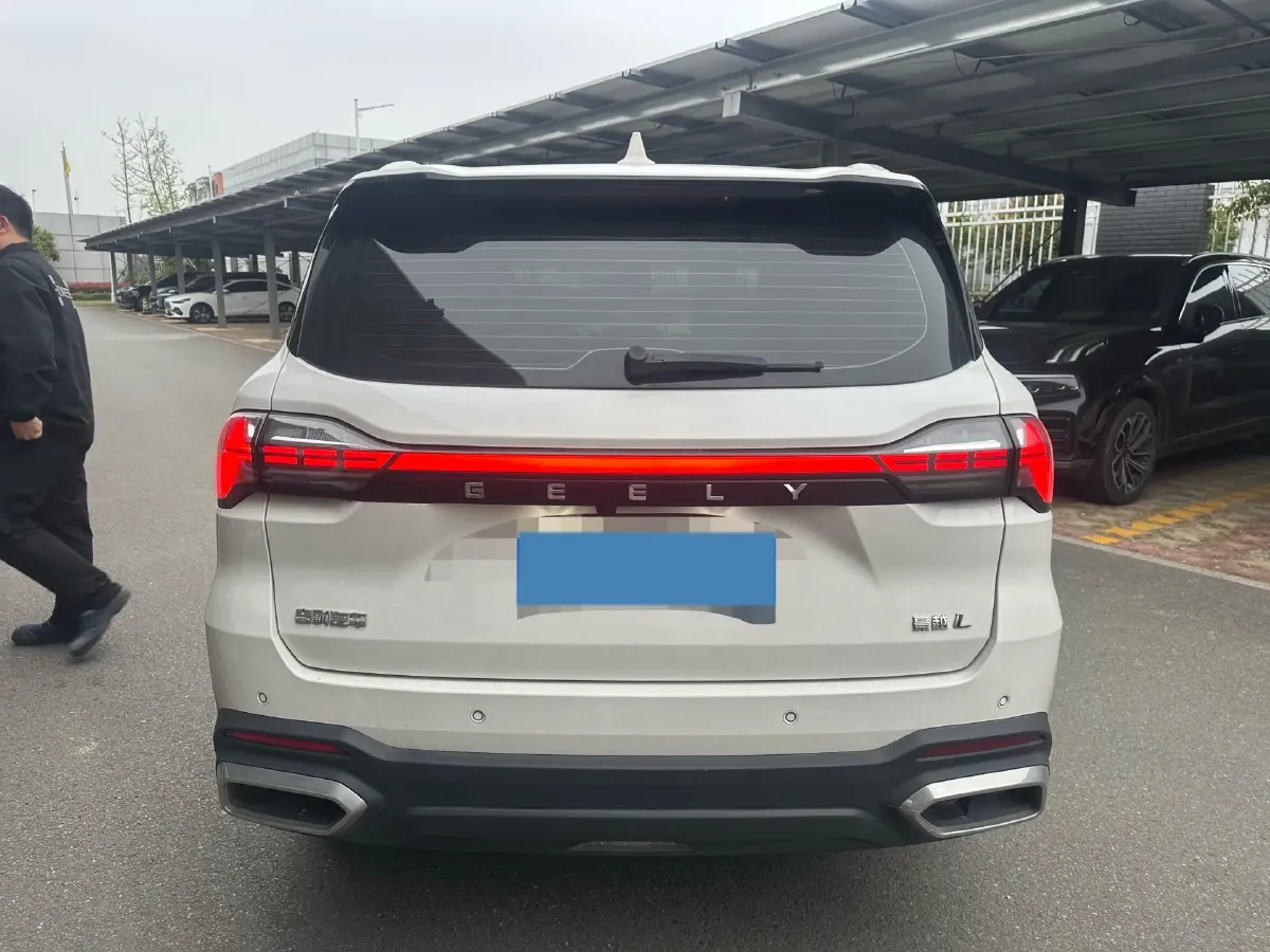 2023 Geely Okavango L 2.0T 218HP L4 7DCT,autocango,china used car exporter,china ev exporter,chinese used car exporter,chinese used ev exporter