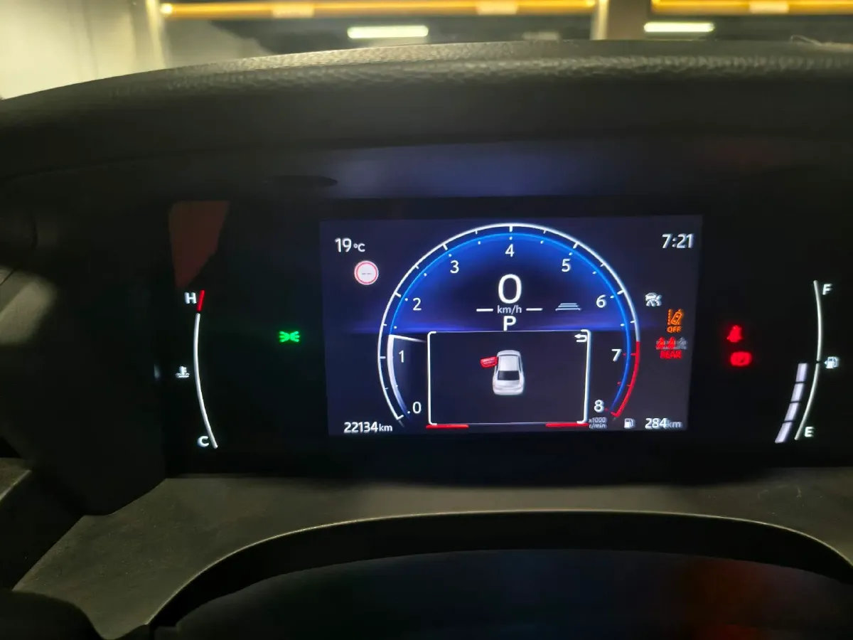 2024 Toyota Camry 2.0L 173HP L4 CVT,autocango,china used car exporter,china ev exporter,chinese used car exporter,chinese used ev exporter