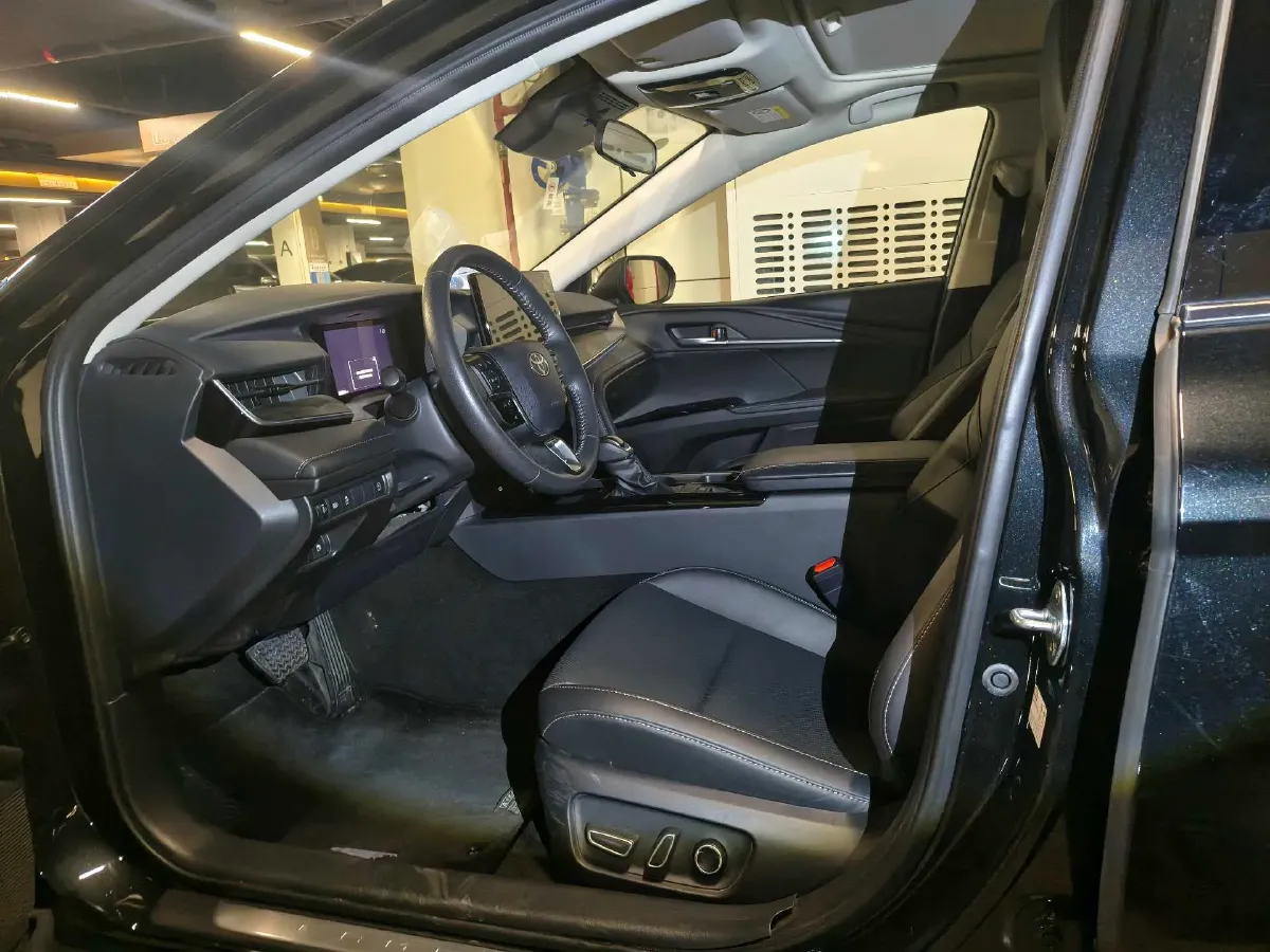 2024 Toyota Camry 2.0L 173HP L4 CVT,autocango,china used car exporter,china ev exporter,chinese used car exporter,chinese used ev exporter