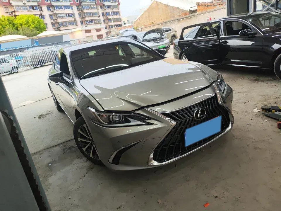 2022 Lexus ES 2.0L 173HP L4 CVT,autocango,china used car exporter,china ev exporter,chinese used car exporter,chinese used ev exporter