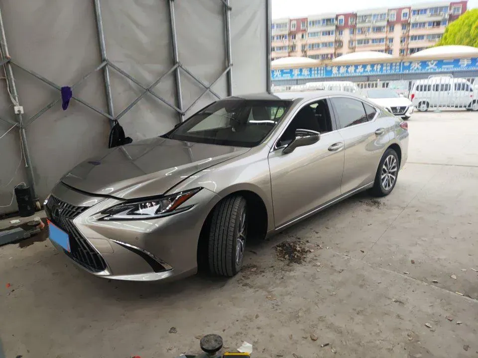 2022 Lexus ES 2.0L 173HP L4 CVT,autocango,china used car exporter,china ev exporter,chinese used car exporter,chinese used ev exporter