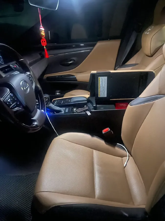 2020 Lexus ES 2.0L 173HP L4 CVT,autocango,china used car exporter,china ev exporter,chinese used car exporter,chinese used ev exporter