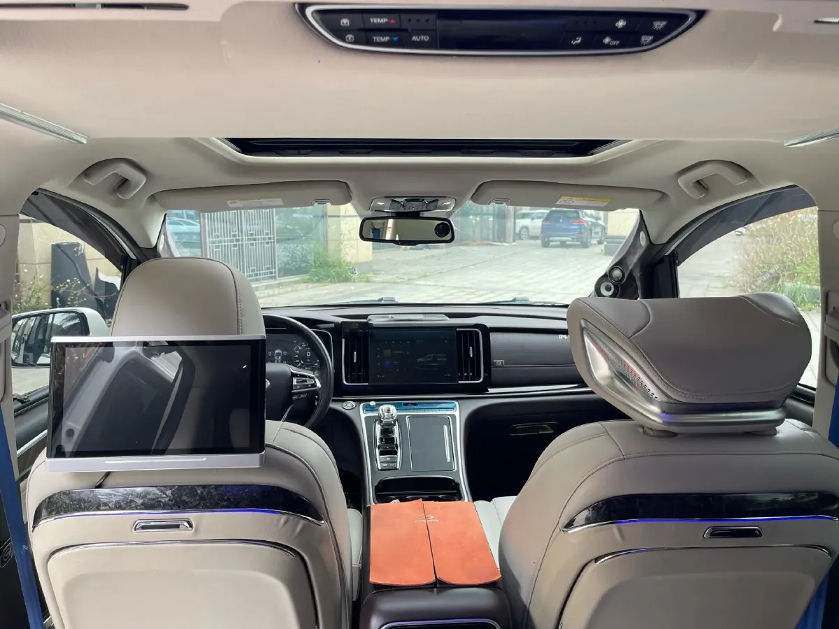 2021 GAC Trumpchi M8 2.0T 252HP L4 8AT,autocango,china used car exporter,china ev exporter,chinese used car exporter,chinese used ev exporter