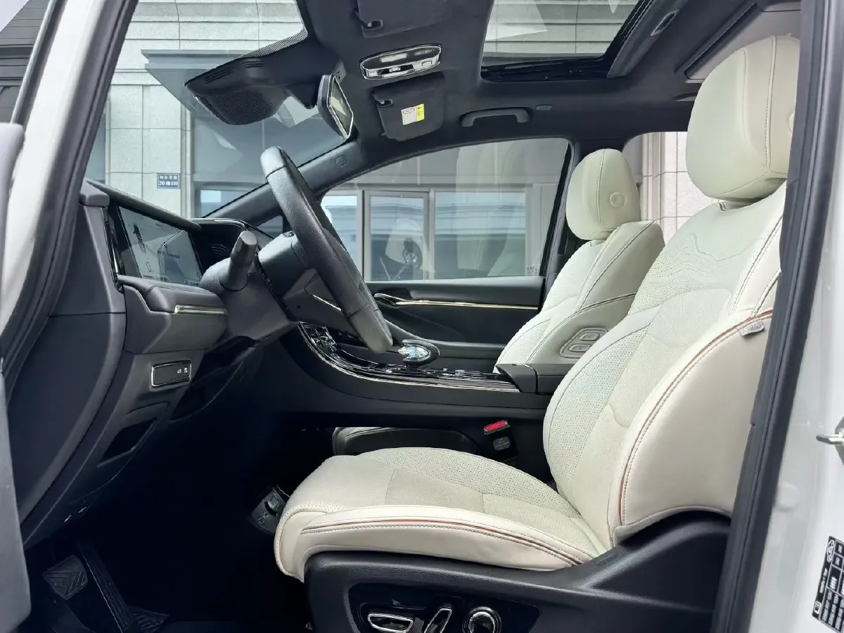 2023 GAC Trumpchi M8 2.0T 190HP L4 E-CVT Hybrid,autocango,china used car exporter,china ev exporter,chinese used car exporter,chinese used ev exporter