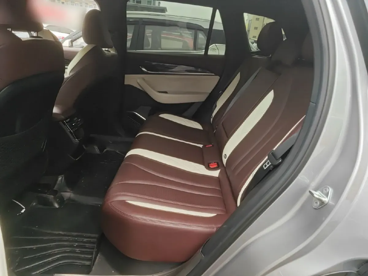 2021 Geely Monjaro 2.0T 218HP L4 7DCT,autocango,china used car exporter,china ev exporter,chinese used car exporter,chinese used ev exporter