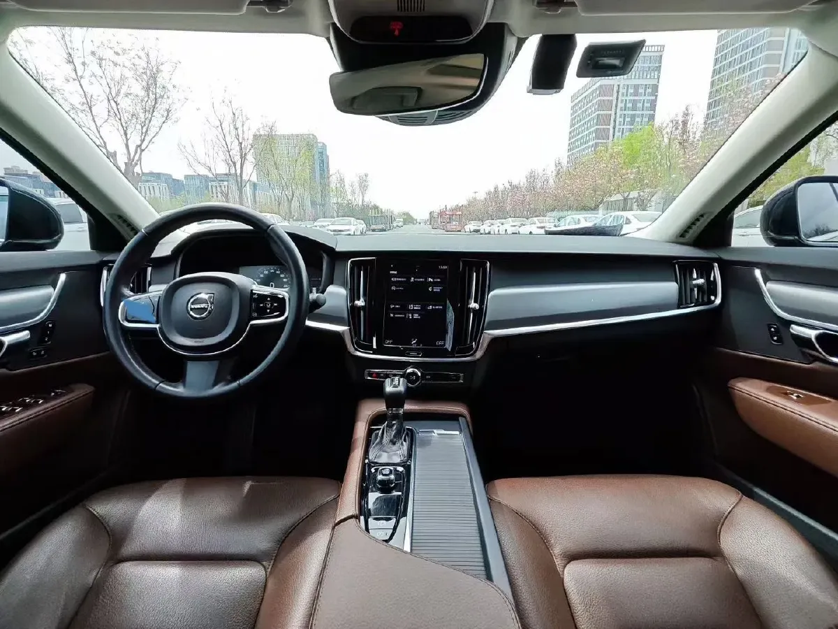 2020 Volvo S90 2.0T 254HP L4 8AT,autocango,china used car exporter,china ev exporter,chinese used car exporter,chinese used ev exporter