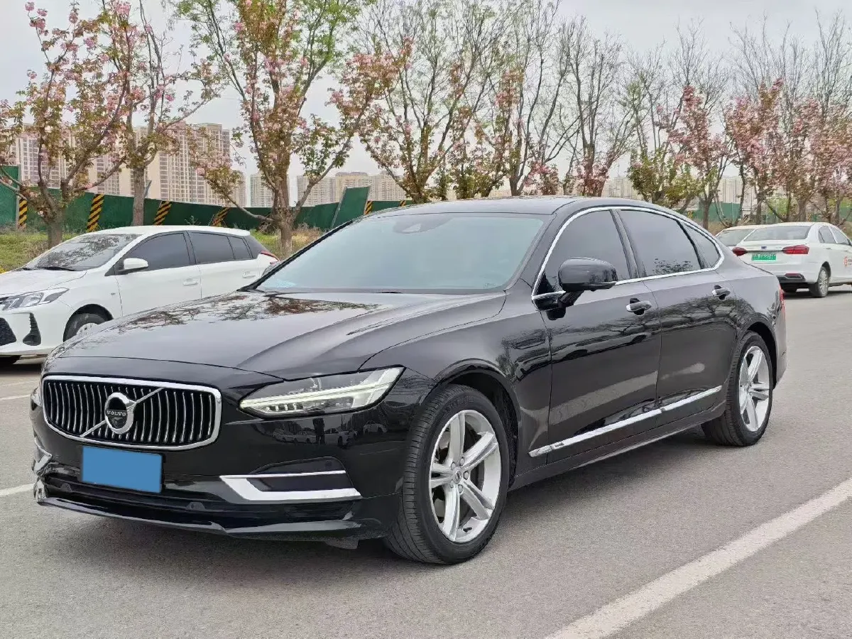 2020 Volvo S90 2.0T 254HP L4 8AT,autocango,china used car exporter,china ev exporter,chinese used car exporter,chinese used ev exporter