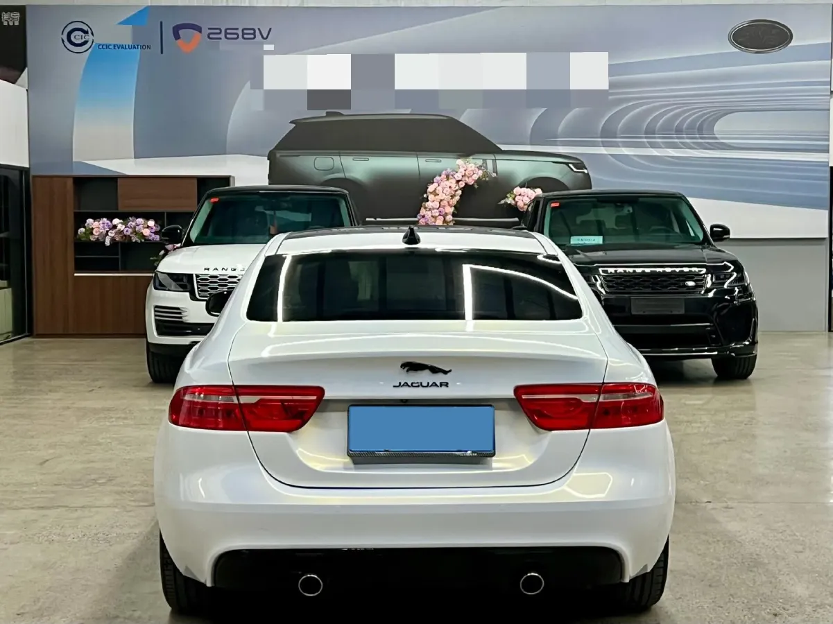 2019 Jeep Cherokee 2.0T 265HP L4 9AT,autocango,china used car exporter,china ev exporter,chinese used car exporter,chinese used ev exporter