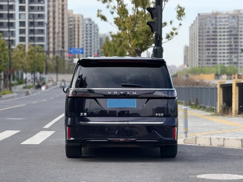 2022 Voyah Dream 1.5T 136HP L4 PHEV 25.57KWH,autocango,china used car exporter,china ev exporter,chinese used car exporter,chinese used ev exporter