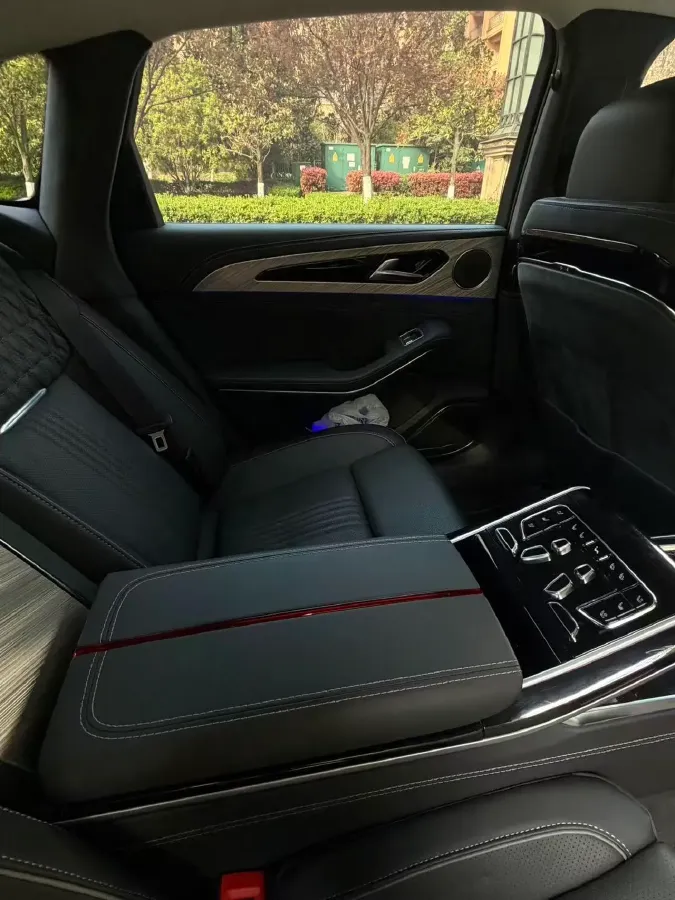 2020 HongQi H9 3.0T 283HP V6 7DCT,autocango,china used car exporter,china ev exporter,chinese used car exporter,chinese used ev exporter