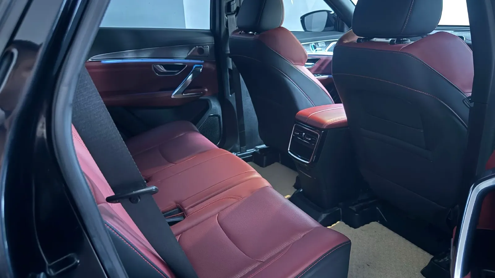 2021 Jetour X70 Plus 1.6T 197HP L4 7DCT,autocango,china used car exporter,china ev exporter,chinese used car exporter,chinese used ev exporter