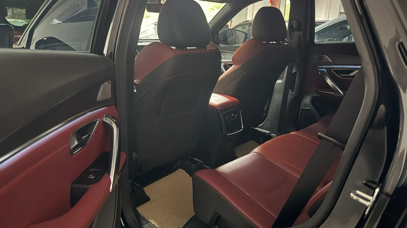 2021 Jetour X70 Plus 1.6T 197HP L4 7DCT,autocango,china used car exporter,china ev exporter,chinese used car exporter,chinese used ev exporter