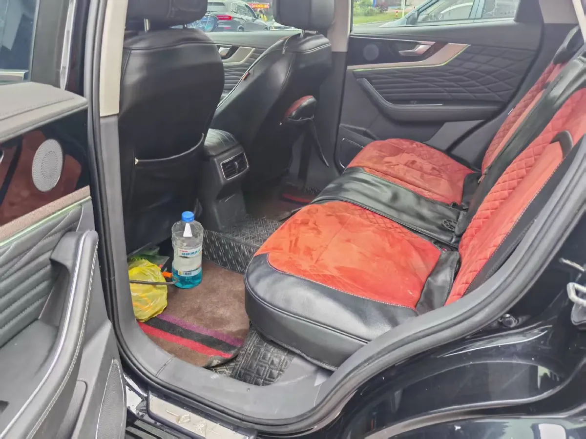 2022 HongQi HS5 2.0T 224HP L4 6AT,autocango,china used car exporter,china ev exporter,chinese used car exporter,chinese used ev exporter