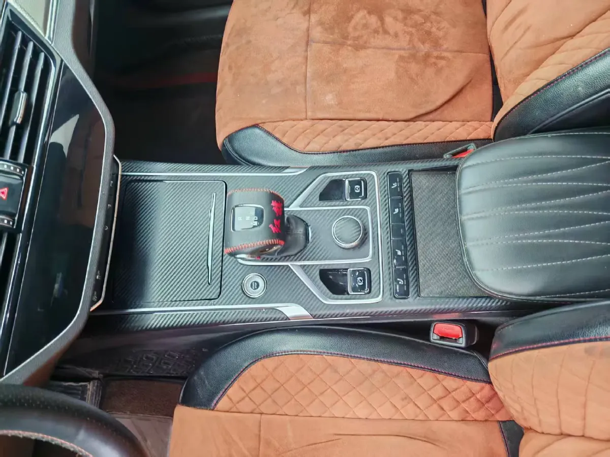 2022 HongQi HS5 2.0T 224HP L4 6AT,autocango,china used car exporter,china ev exporter,chinese used car exporter,chinese used ev exporter