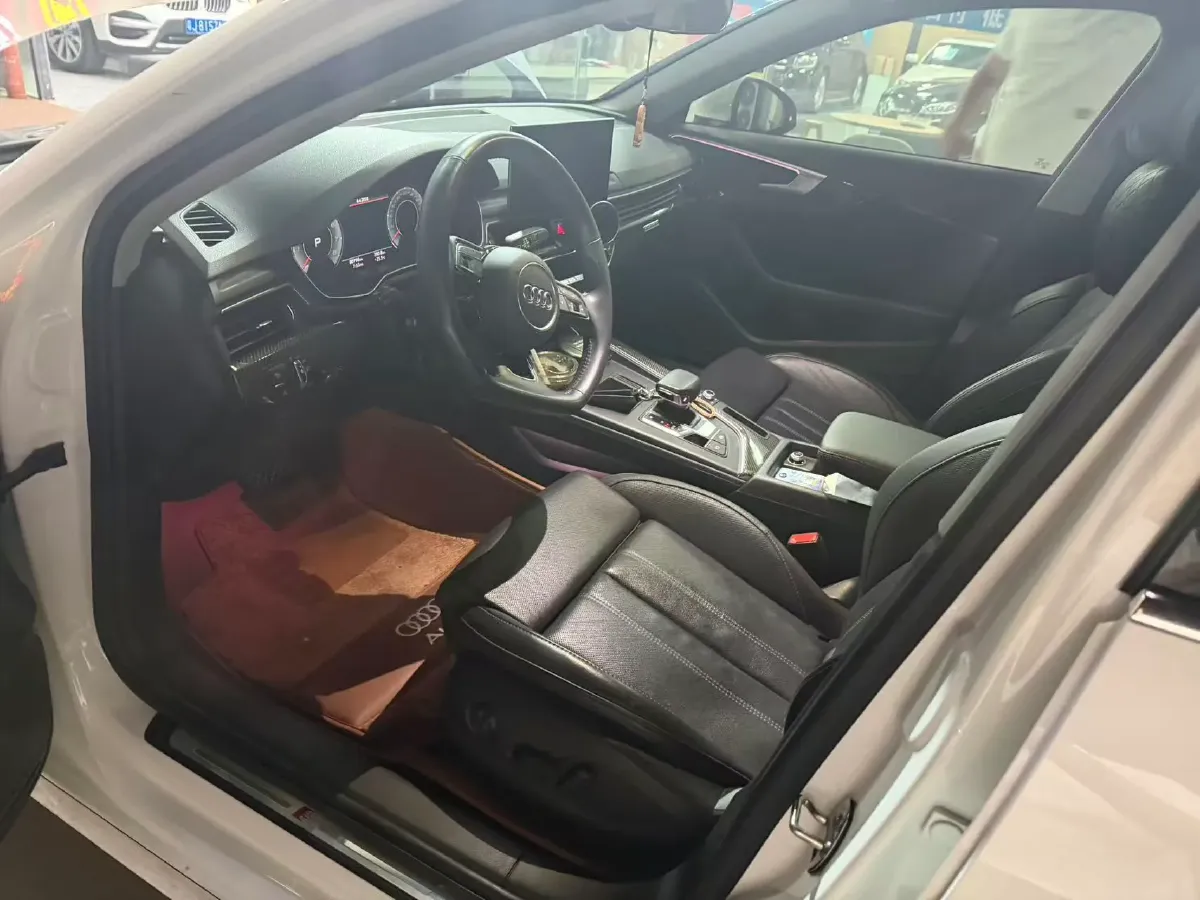 2020 Audi A4L 2.0T 190HP L4 7DCT,autocango,china used car exporter,china ev exporter,chinese used car exporter,chinese used ev exporter