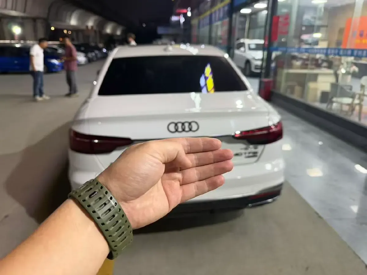 2020 Audi A4L 2.0T 190HP L4 7DCT,autocango,china used car exporter,china ev exporter,chinese used car exporter,chinese used ev exporter
