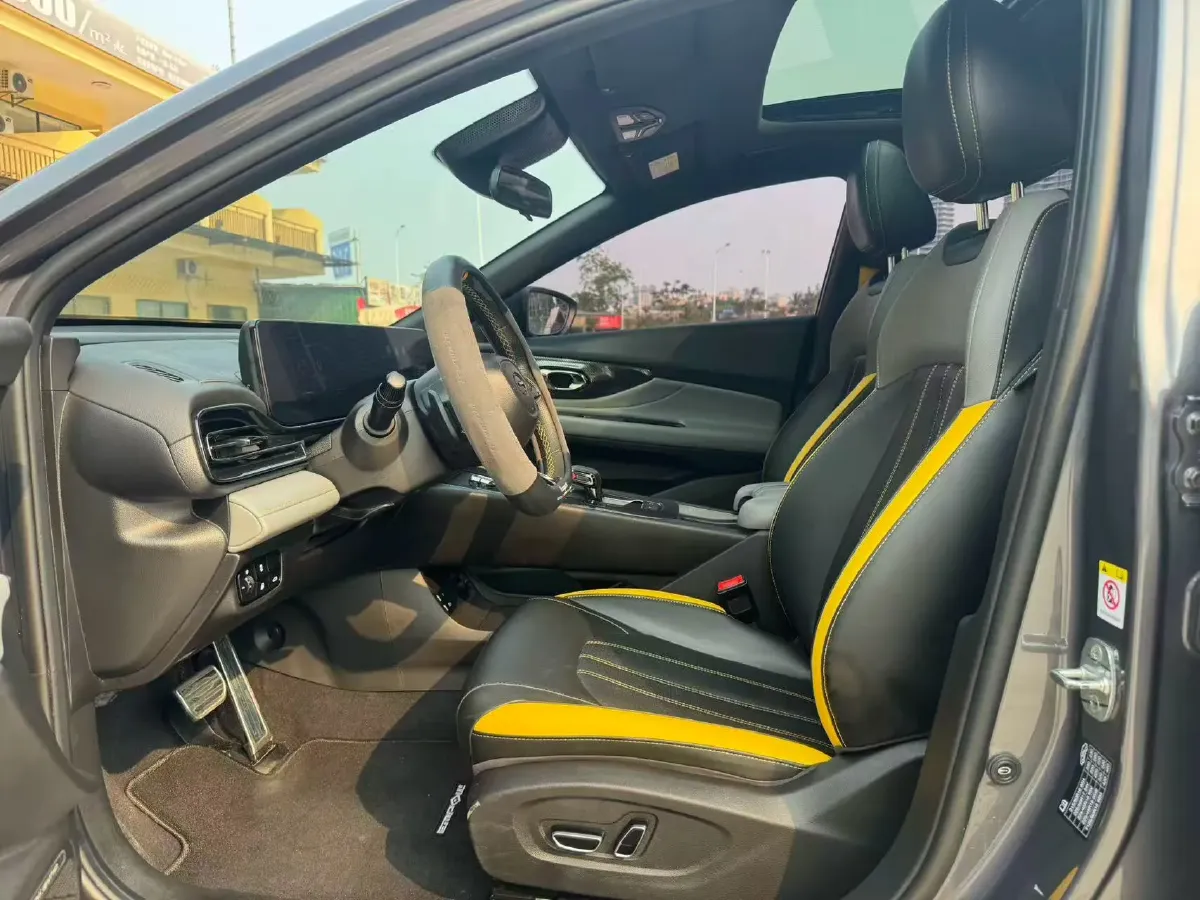 2021 GAC Trumpchi Empow 1.5T 177HP L4 7DCT,autocango,china used car exporter,china ev exporter,chinese used car exporter,chinese used ev exporter