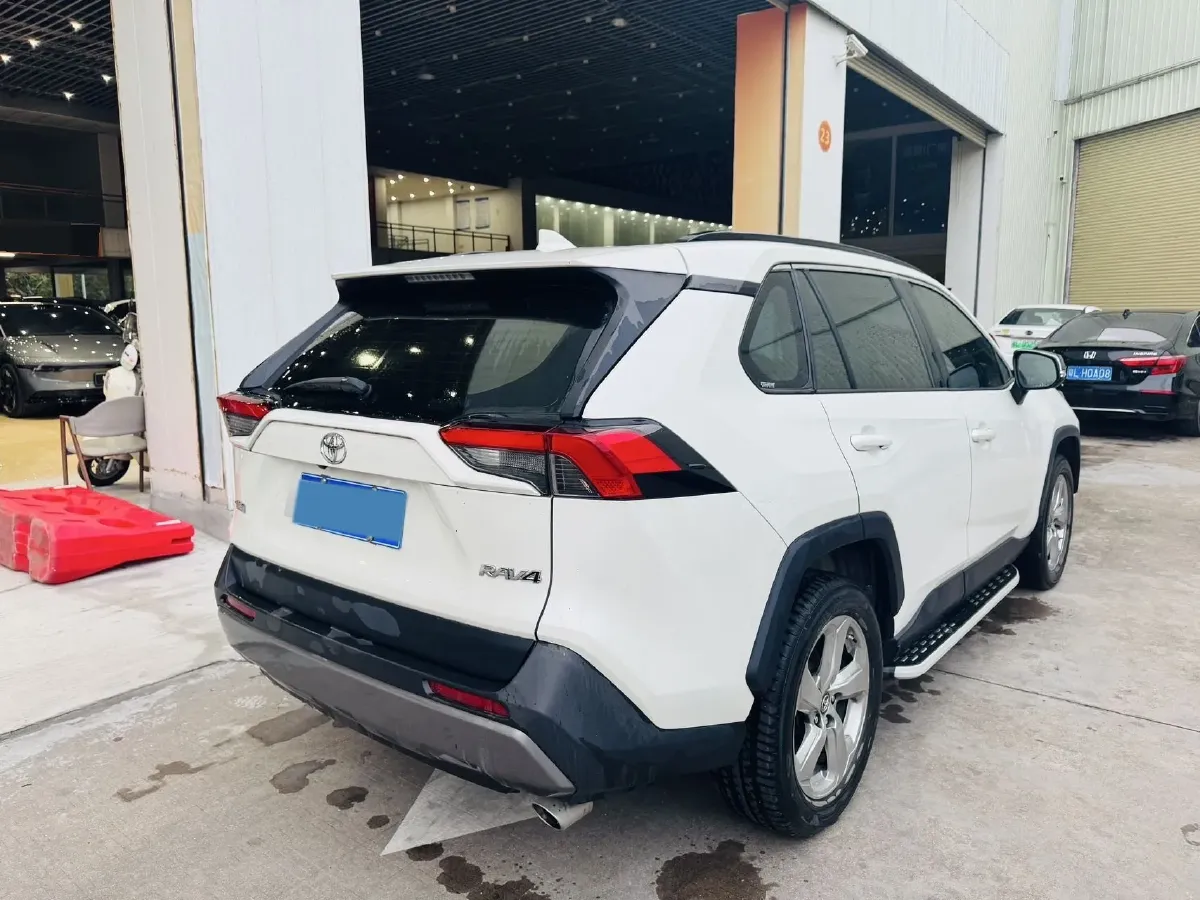 2020 Toyota RAV4 2.0L 171HP L4 CVT,autocango,china used car exporter,china ev exporter,chinese used car exporter,chinese used ev exporter