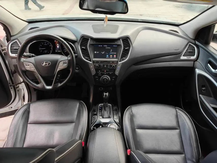 2017 Hyundai Santafe 2.0T 245HP L4 6AT,autocango,china used car exporter,china ev exporter,chinese used car exporter,chinese used ev exporter