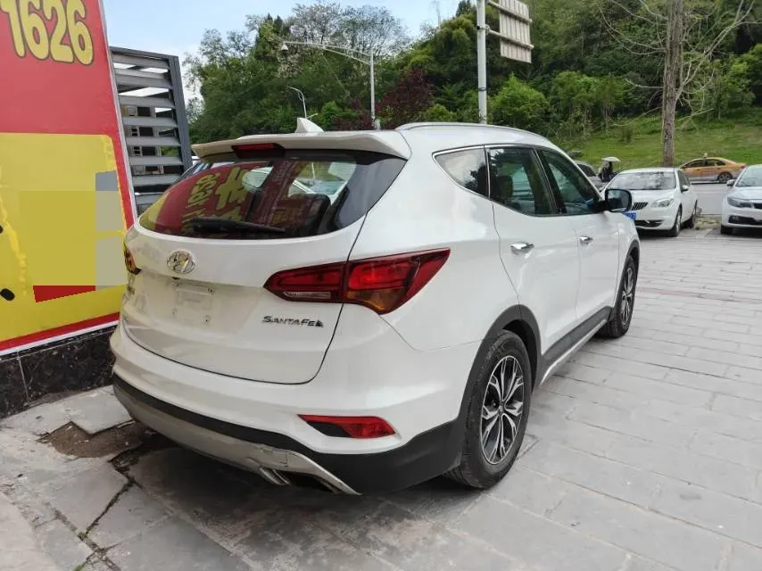 2017 Hyundai Santafe 2.0T 245HP L4 6AT,autocango,china used car exporter,china ev exporter,chinese used car exporter,chinese used ev exporter