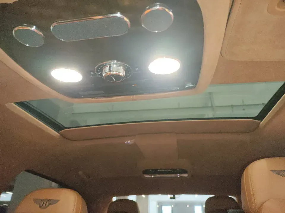 2017 Bentley Flying Spur 4.0T 528HP V8 8AT,autocango,china used car exporter,china ev exporter,chinese used car exporter,chinese used ev exporter