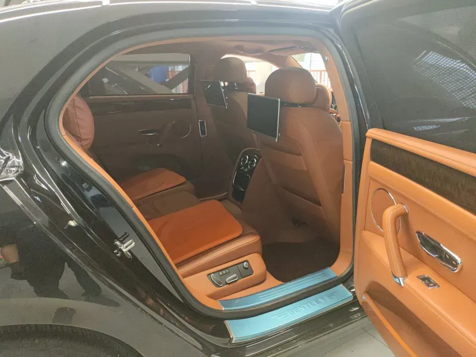 2017 Bentley Flying Spur 4.0T 528HP V8 8AT,autocango,china used car exporter,china ev exporter,chinese used car exporter,chinese used ev exporter