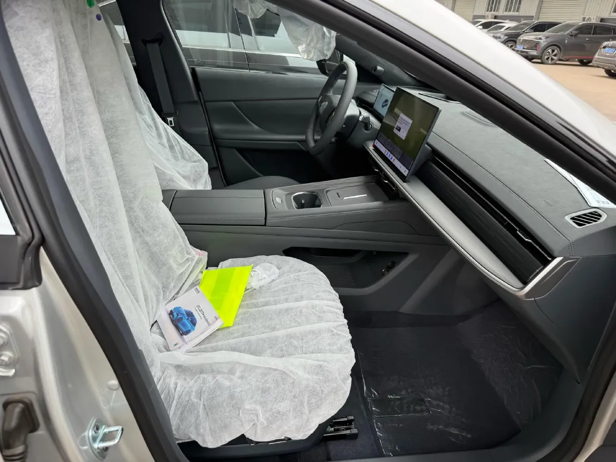 2026 DongFeng eπ eπ007 REEV 105HP REEV,autocango,china used car exporter,china ev exporter,chinese used car exporter,chinese used ev exporter