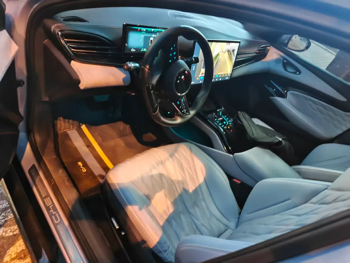 2022 Leapmotor C01 BEV 78.54KWH,autocango,china used car exporter,china ev exporter,chinese used car exporter,chinese used ev exporter