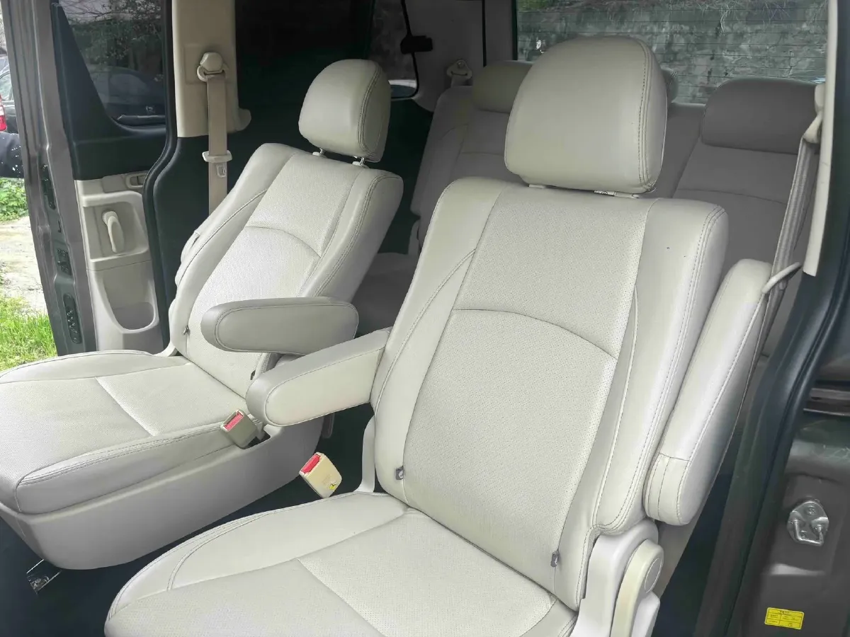 2018 Yema SiPaiKa 1.5L 112HP L4 5MT,autocango,china used car exporter,china ev exporter,chinese used car exporter,chinese used ev exporter