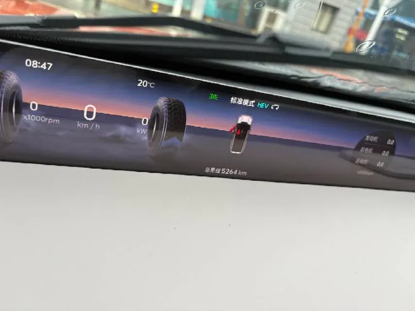 2025 Jetour Zongheng G700 2.0T 211HP L4 2DHT PHEV,autocango,china used car exporter,china ev exporter,chinese used car exporter,chinese used ev exporter