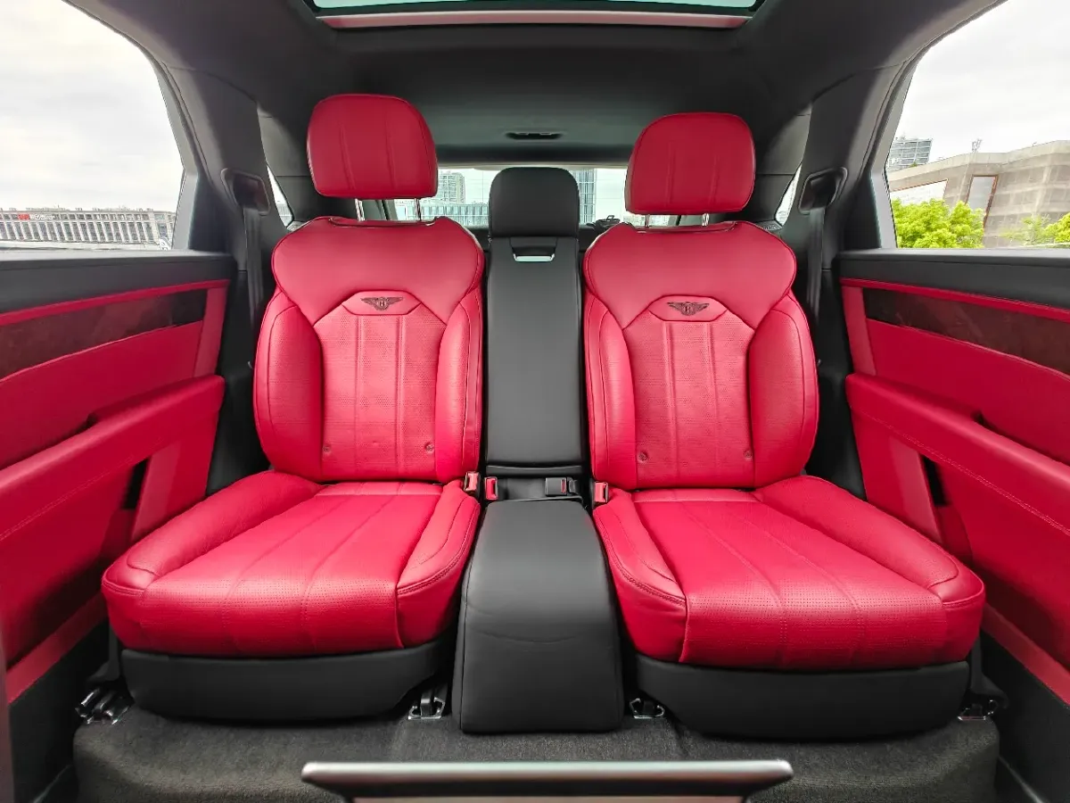 2024 Bentley Bentayga 4.0T 550HP V8 8AT,autocango,china used car exporter,china ev exporter,chinese used car exporter,chinese used ev exporter