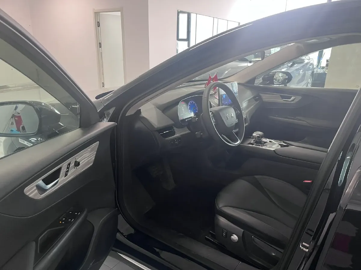 2024 HongQi E-QM5 BEV 72KWH,autocango,china used car exporter,china ev exporter,chinese used car exporter,chinese used ev exporter