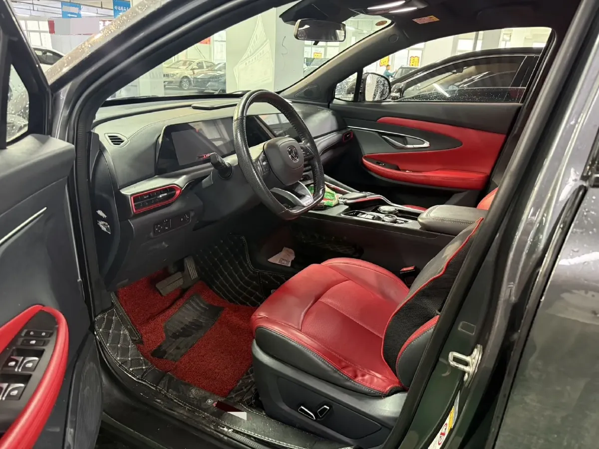 2020 ChangAn UNI-T 1.5T 180HP L4 7DCT,autocango,china used car exporter,china ev exporter,chinese used car exporter,chinese used ev exporter