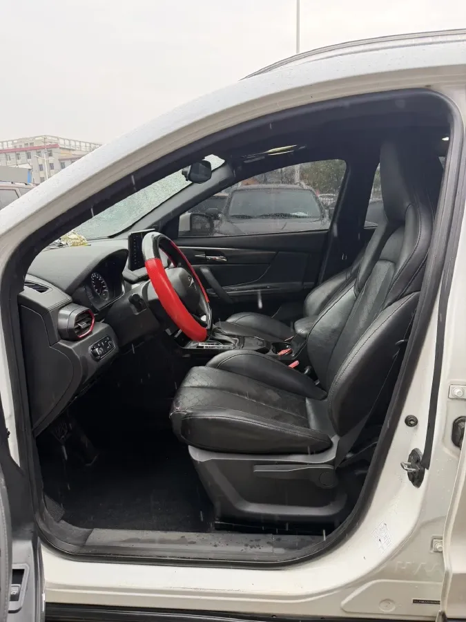 2019 HaiMa 8S 1.6T 195HP L4 6AT,autocango,china used car exporter,china ev exporter,chinese used car exporter,chinese used ev exporter