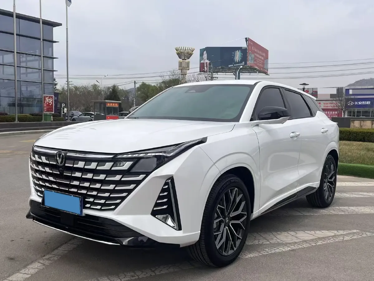 2025 ChangAn UNI-Z 1.5T 188HP L4 7DCT,autocango,china used car exporter,china ev exporter,chinese used car exporter,chinese used ev exporter