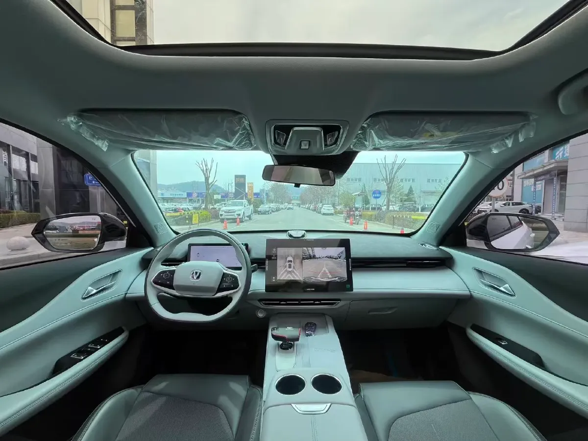 2025 ChangAn UNI-Z 1.5T 188HP L4 7DCT,autocango,china used car exporter,china ev exporter,chinese used car exporter,chinese used ev exporter