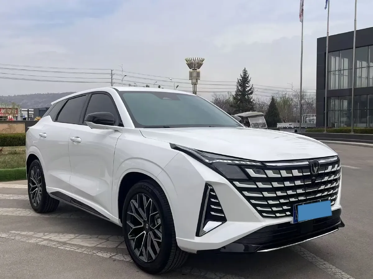 2025 ChangAn UNI-Z 1.5T 188HP L4 7DCT,autocango,china used car exporter,china ev exporter,chinese used car exporter,chinese used ev exporter