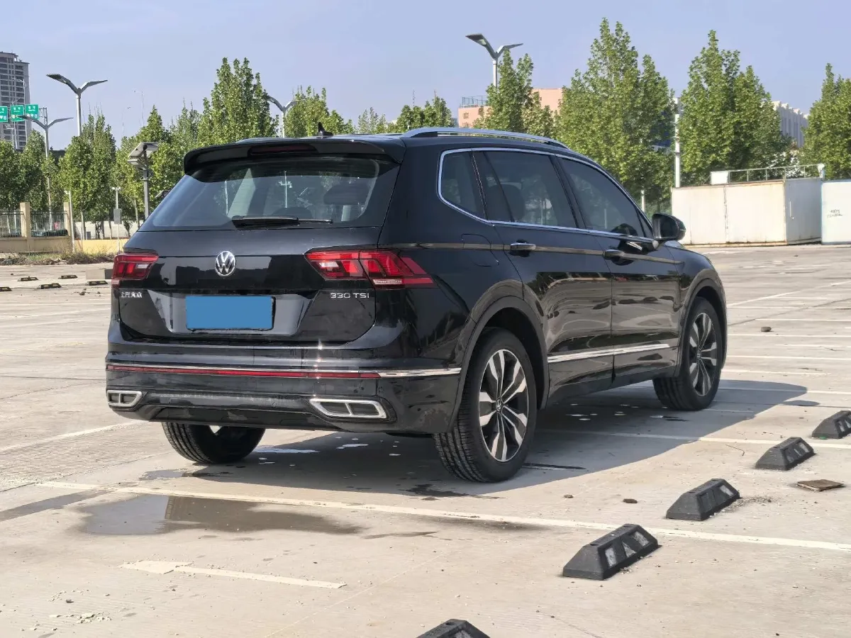 2025 Volkswagen Tiguan L 2.0T 186HP L4 7DCT,autocango,china used car exporter,china ev exporter,chinese used car exporter,chinese used ev exporter