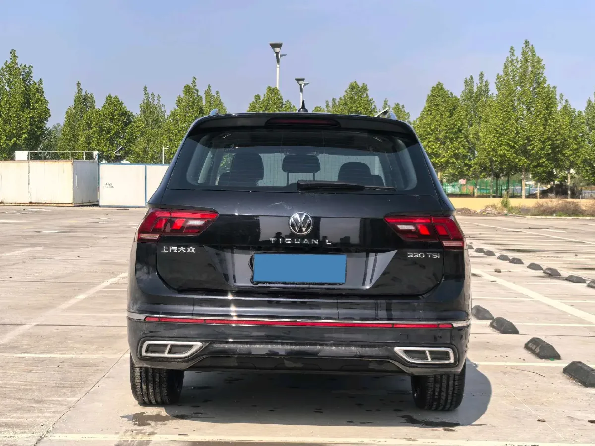 2025 Volkswagen Tiguan L 2.0T 186HP L4 7DCT,autocango,china used car exporter,china ev exporter,chinese used car exporter,chinese used ev exporter