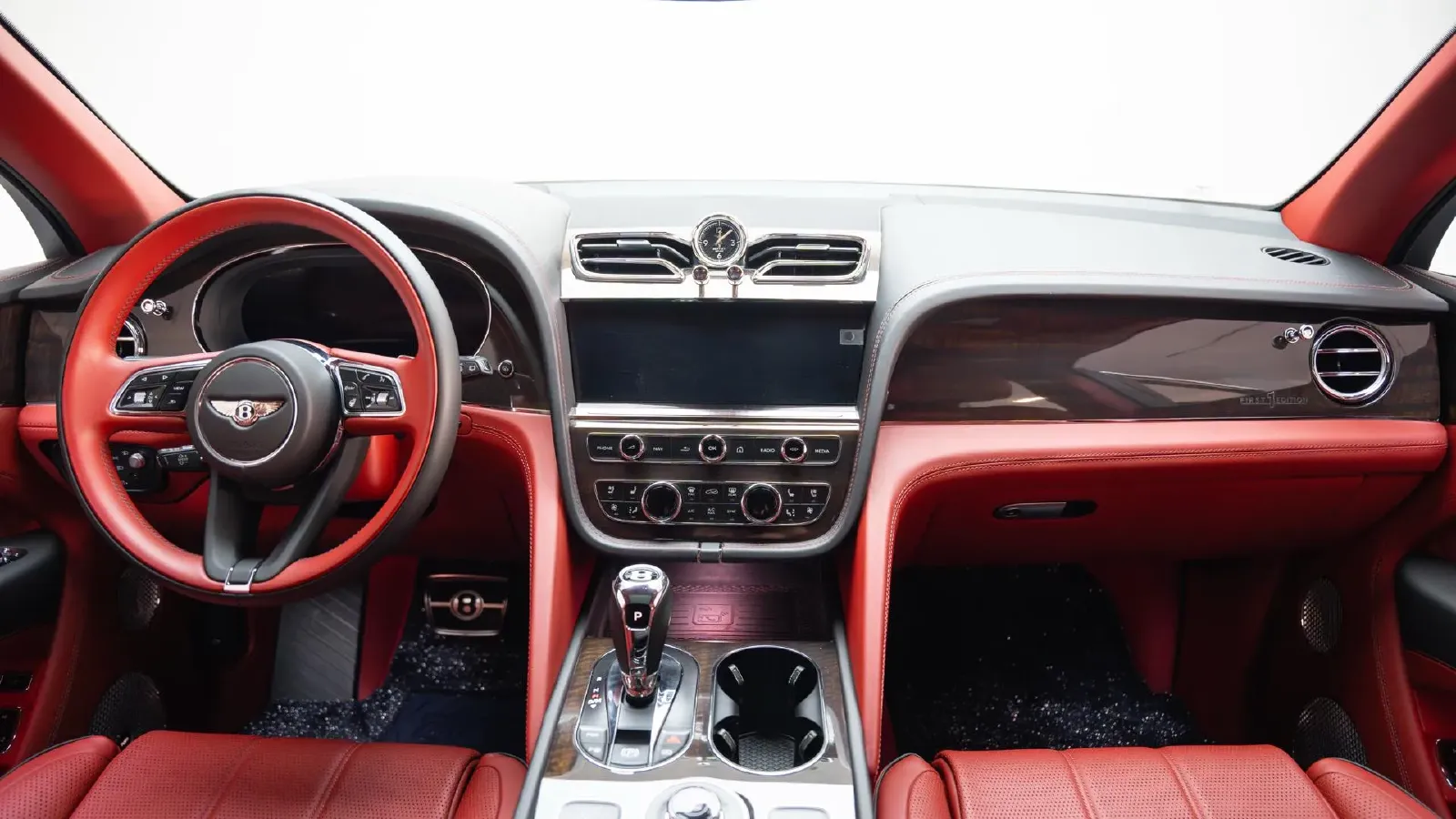 2021 Bentley Bentayga 4.0T 550HP V8 8AT,autocango,china used car exporter,china ev exporter,chinese used car exporter,chinese used ev exporter