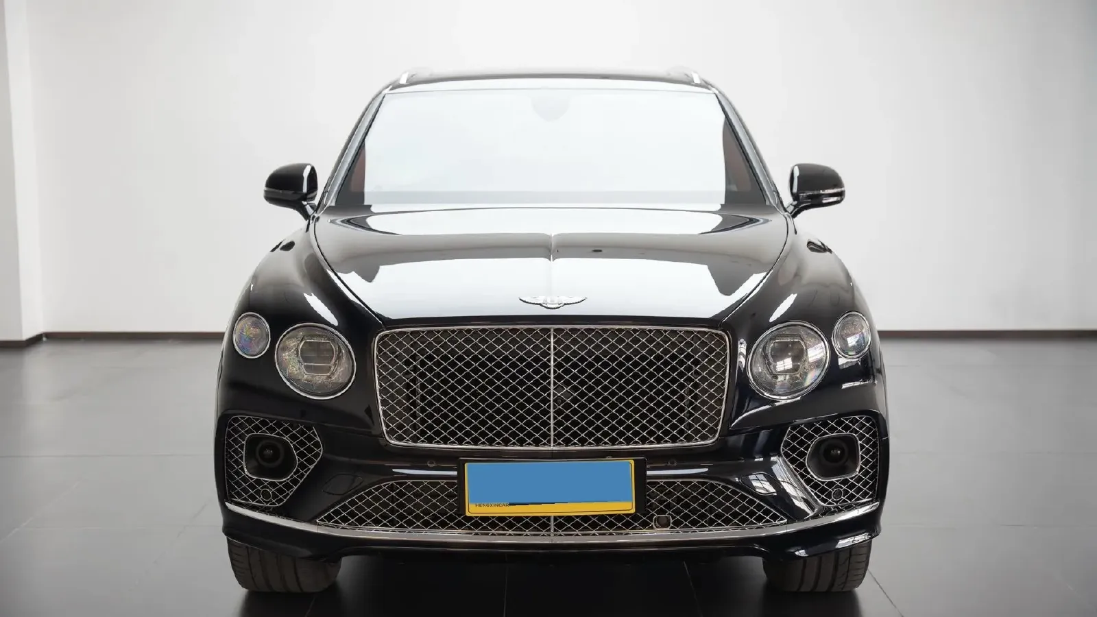 2021 Bentley Bentayga 4.0T 550HP V8 8AT,autocango,china used car exporter,china ev exporter,chinese used car exporter,chinese used ev exporter