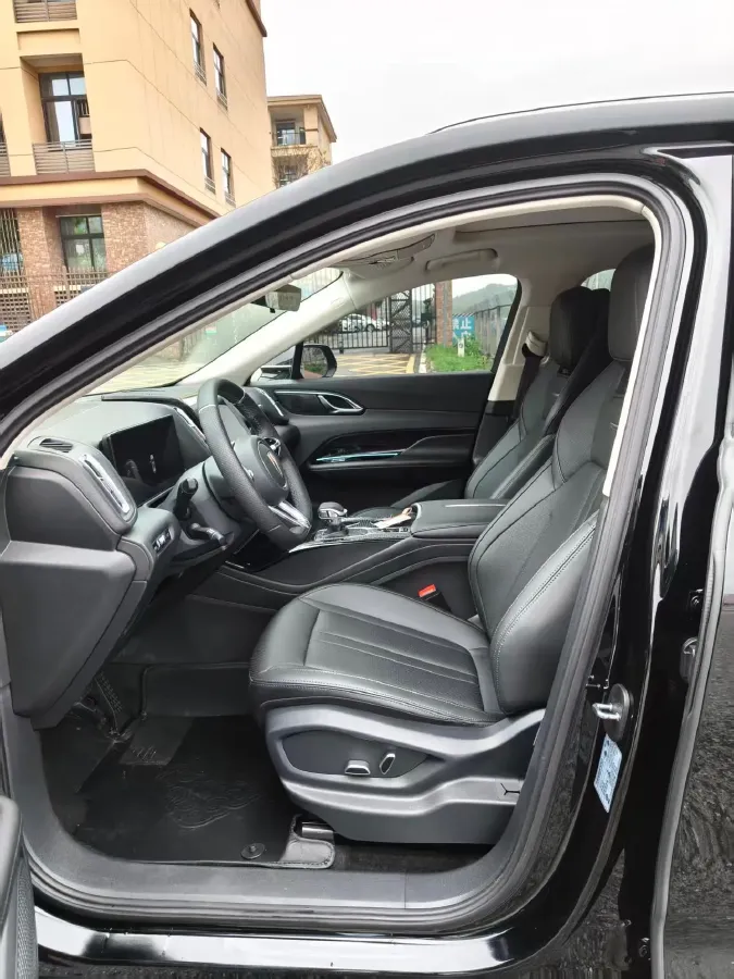 2023 HongQi HS3 1.5T 169HP L4 7DCT,autocango,china used car exporter,china ev exporter,chinese used car exporter,chinese used ev exporter