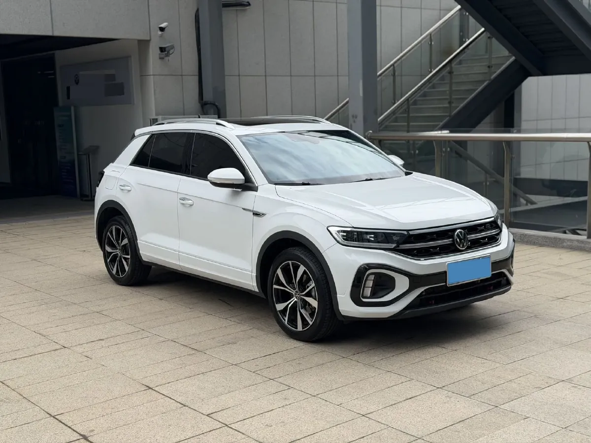 2024 Volkswagen T-Roc 1.5T 160HP L4 7DCT,autocango,china used car exporter,china ev exporter,chinese used car exporter,chinese used ev exporter