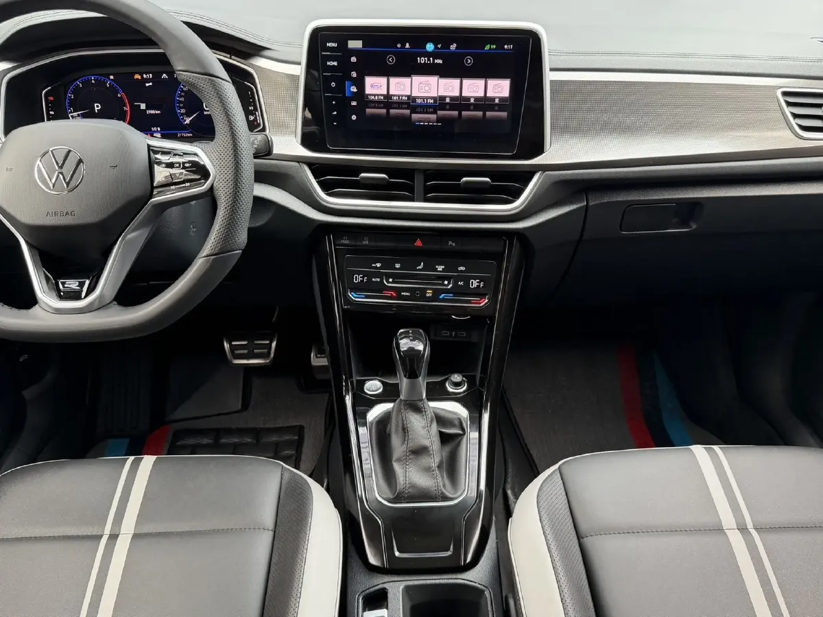 2024 Volkswagen T-Roc 1.5T 160HP L4 7DCT,autocango,china used car exporter,china ev exporter,chinese used car exporter,chinese used ev exporter