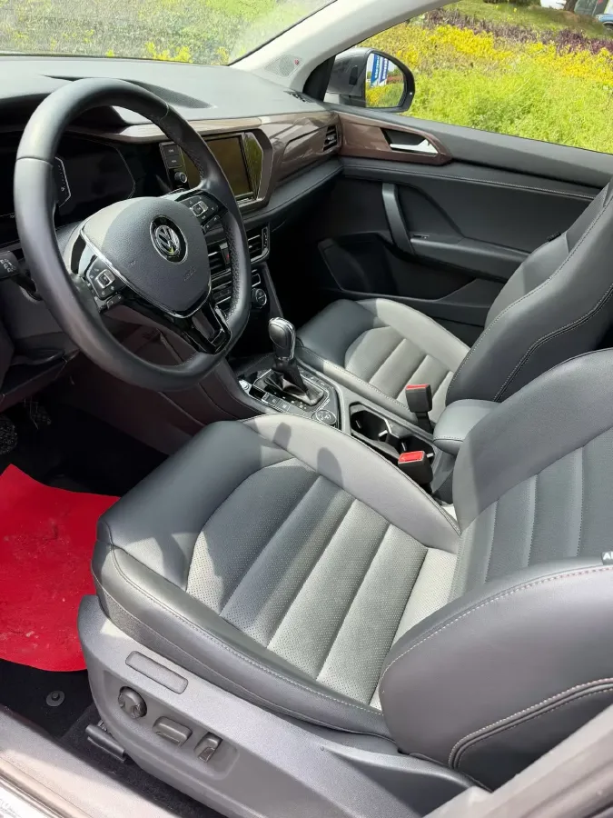 2019 Jeep Compass 1.3T 173HP L4 9AT,autocango,china used car exporter,china ev exporter,chinese used car exporter,chinese used ev exporter